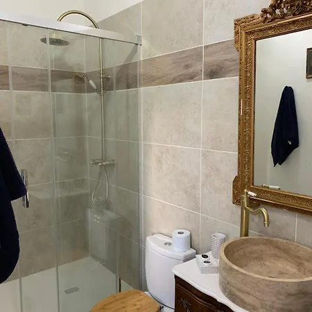 Ermitage Saint Vincent Bed & Breakfast 3*